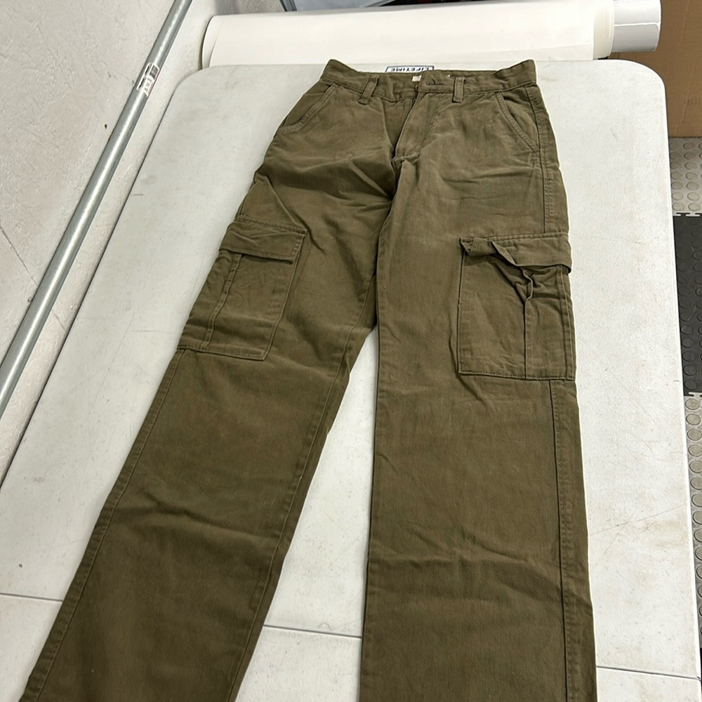 ASOS army green cargo pants. Size 2